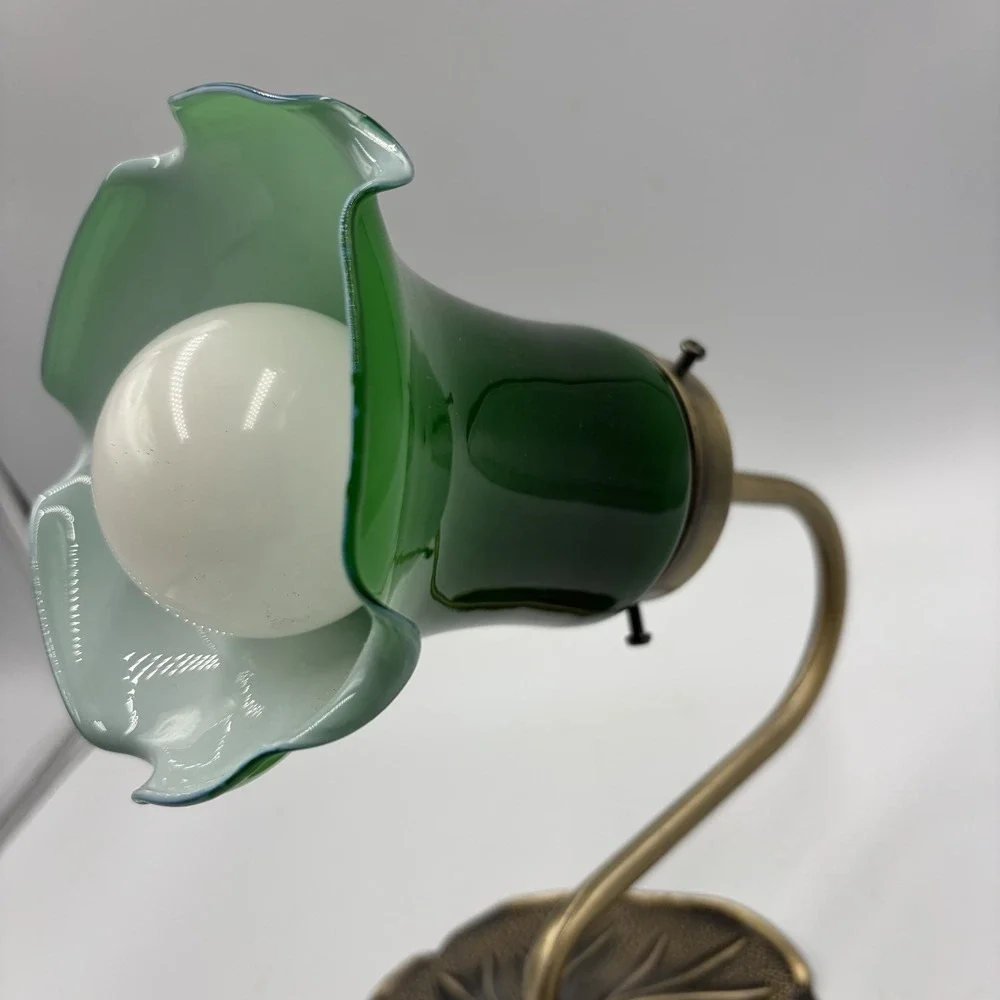 VTG  Brass Lily Pad Gooseneck Desk Lamp Green Ruffle Glass Shade MCM Deco